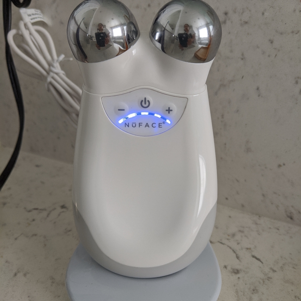 Nuface Trinity Skincare Device